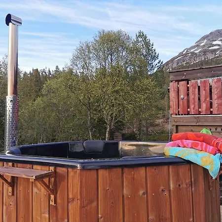 Mountain With A View And Hot Tub